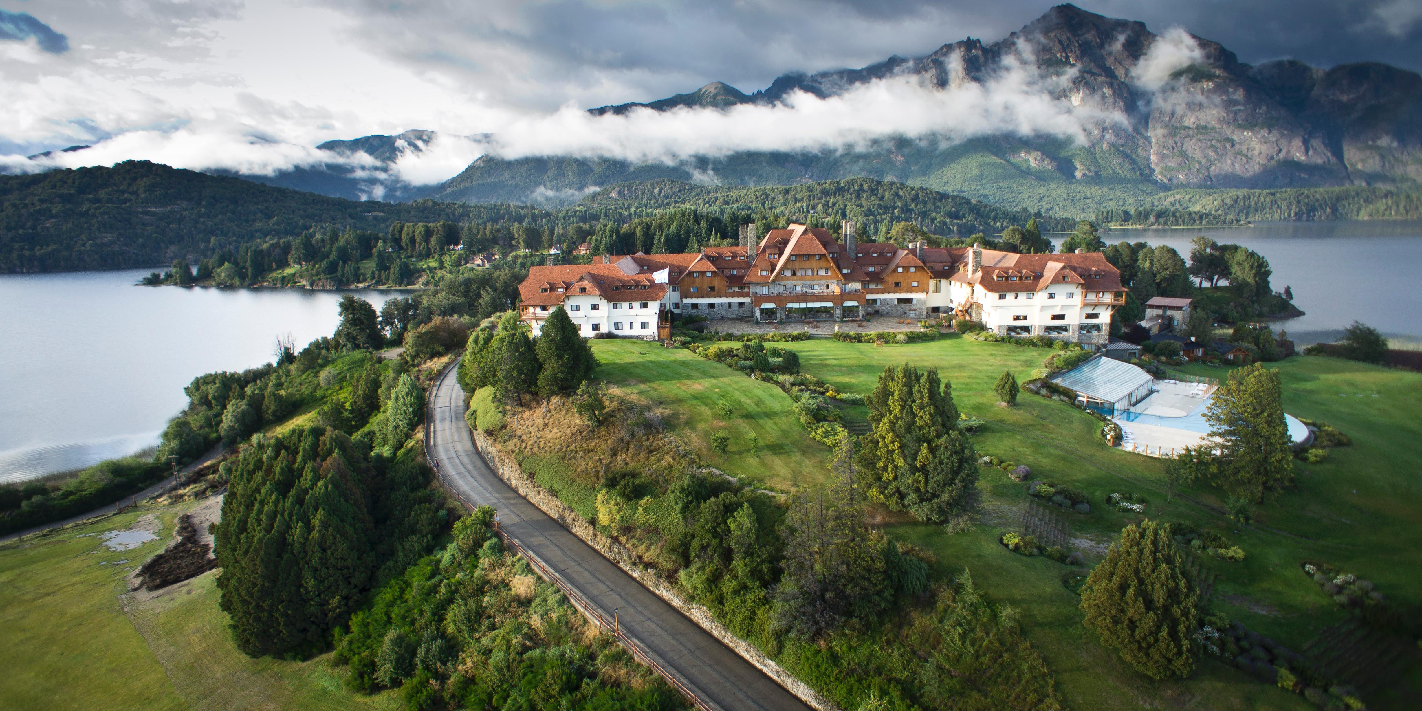 Llao Llao Resort, Golf-Spa San Carlos de Bariloche Eksteriør bilde Aerial view of the school