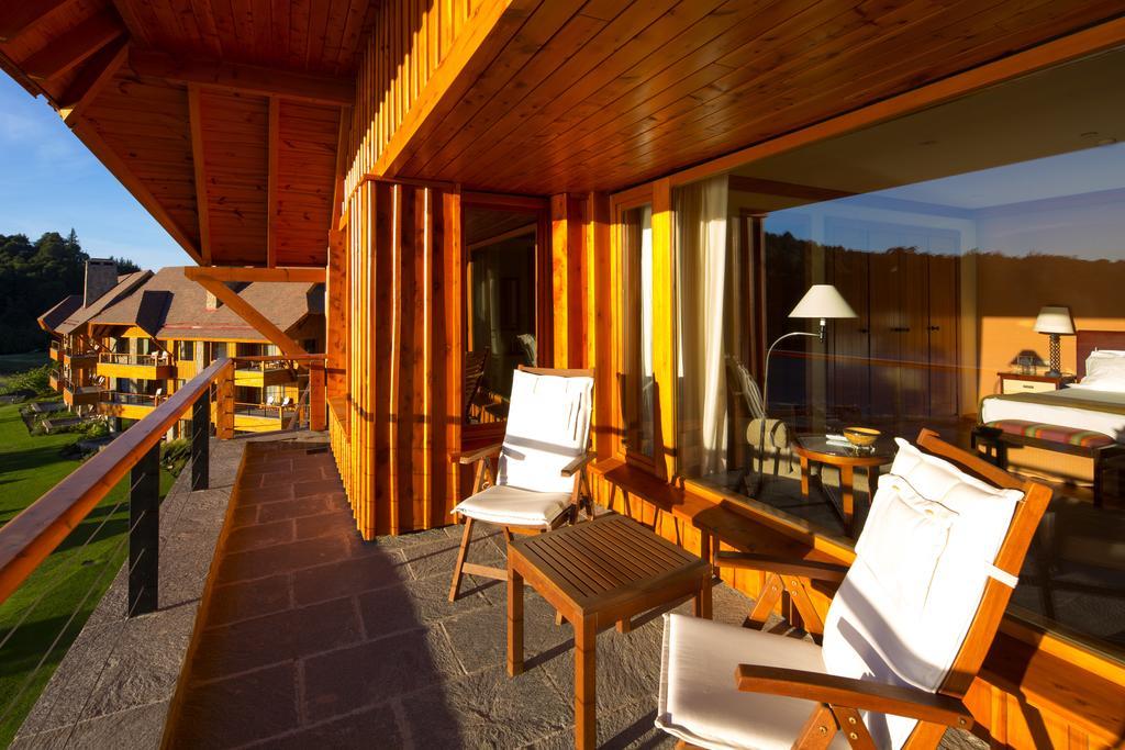 Llao Llao Resort, Golf-Spa San Carlos de Bariloche Eksteriør bilde A balcony