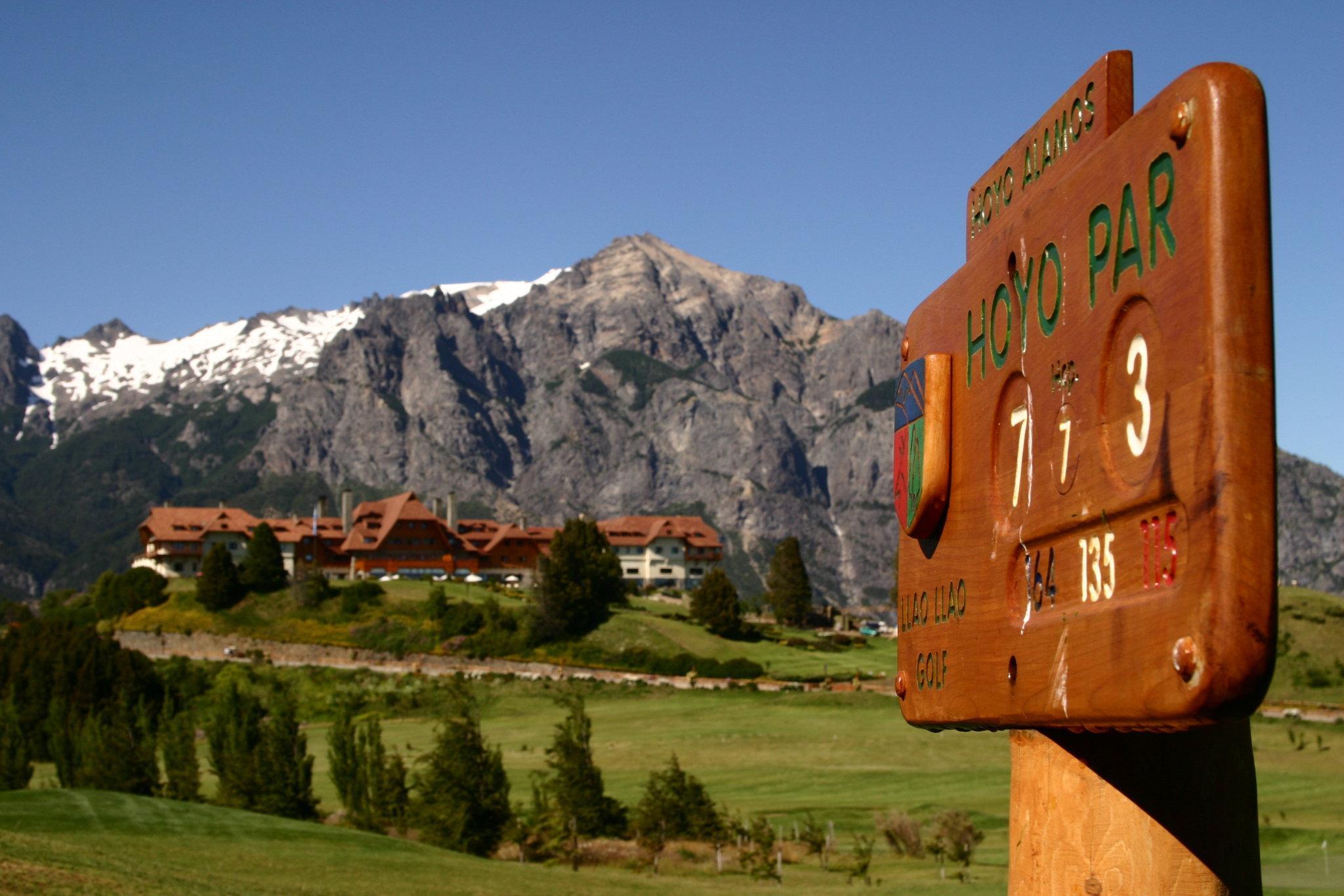 Llao Llao Resort, Golf-Spa San Carlos de Bariloche Eksteriør bilde Golf course in the resort